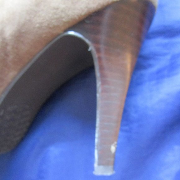 CALVIN KLEIN BROWN SUEDE HIGH HEEL ANKLE BOOT-NEAR MINT-SIZE 8 M-STILETTO HEEL - Picture 6 of 9